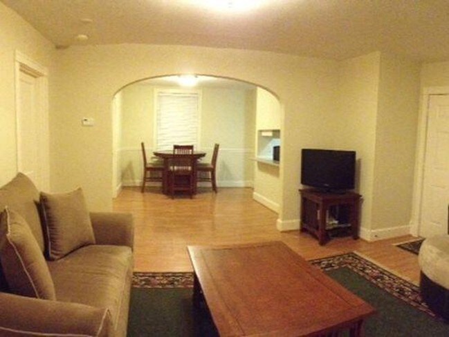 Foto del edificio - 233 McCauley St