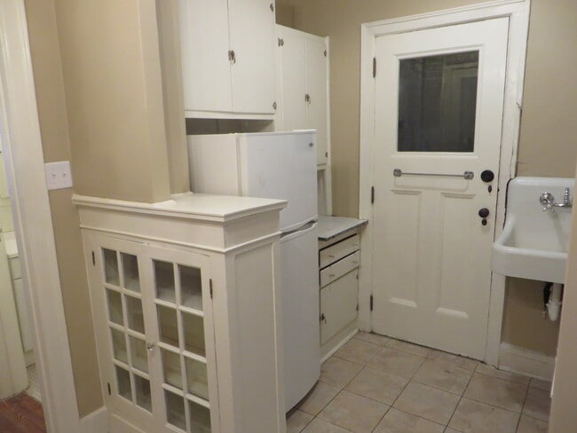 Interior Photo - Sheridan Court