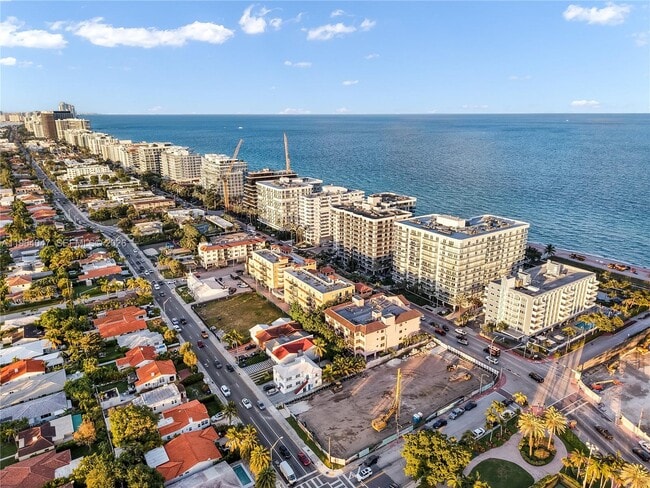 Foto del edificio - 8888 Collins Ave