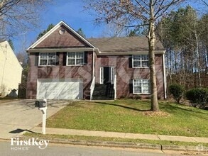 Building Photo - 650 Castlebrooke Dr SE