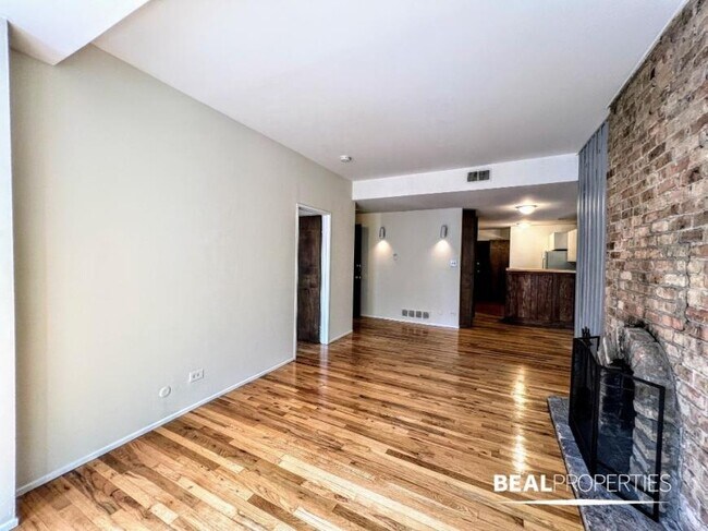Foto del edificio - 2 bedroom in CHICAGO IL 60657