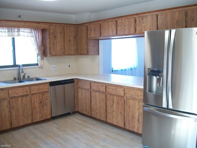 Building Photo - 30759 Maplewood St
