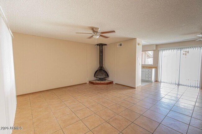 Foto del edificio - 2642 E Orange St.