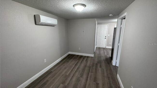Building Photo - Available for move-in on September 5th.