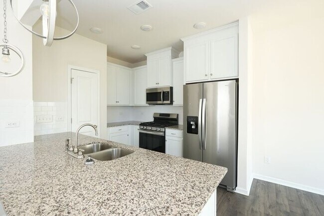 Foto del edificio - Beautiful 3-Bedroom 2-Baths Home with Garage in Terrell - Pet Friendly!