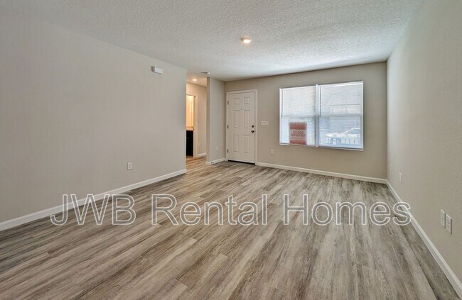 Building Photo - 1217 Swift St