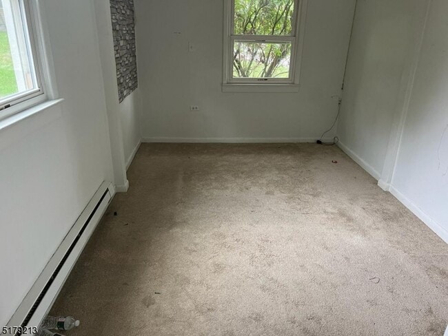 Building Photo - 73 Garret St