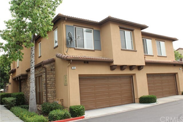 Building Photo - 28 Moonstone