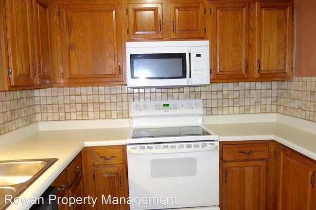 Building Photo - 2 br, 2 bath House - 8137 Holmes Unit 102