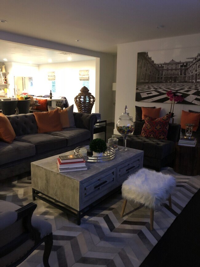Living Room - 3310 Oak Glen Dr