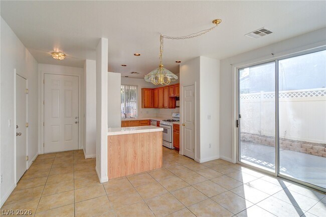 Foto del edificio - 6180 Bridgeport Hills Ave