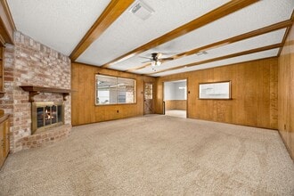 Building Photo - 5923 Pebble Springs Dr