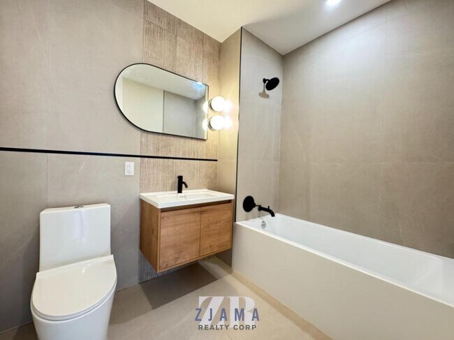 Foto del edificio - 2 bedroom in BROOKLYN NY 11213