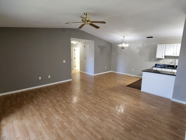 Foto del edificio - 3 bedroom Kenosha condo