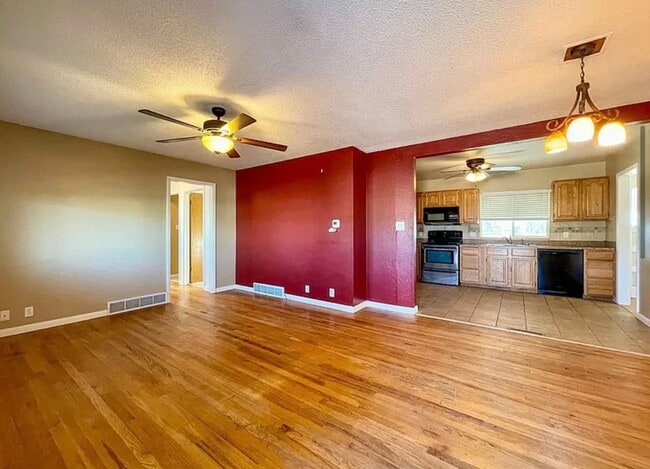 Building Photo - 377 Bannock St