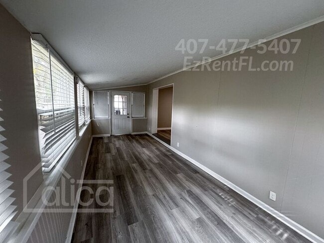 Building Photo - 3812 Rodby Dr