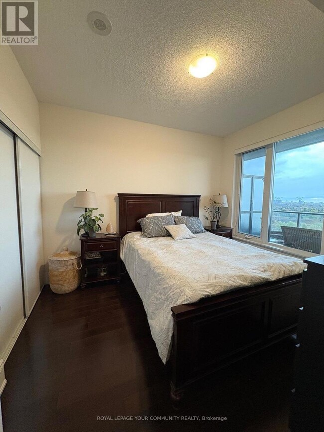 Building Photo - 325 South Park Rd