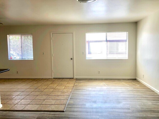Building Photo - 1336 W San Ysidro Blvd