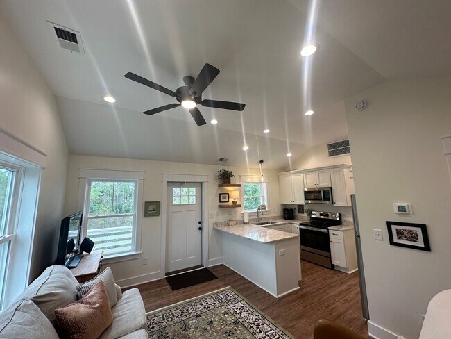 Building Photo - Brand New, Fully Furnished - 1 Bedroom Apa...