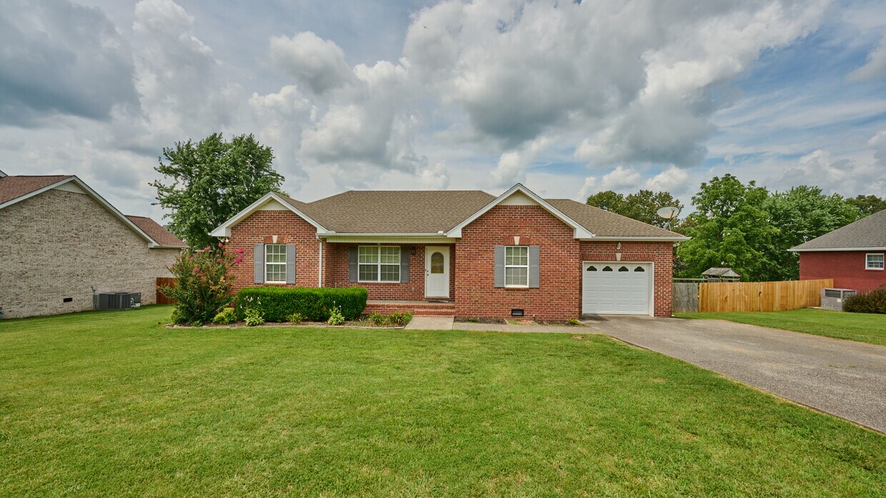 2053 Sunday Silence Dr, Greenbrier, TN 37073 House for Rent in
