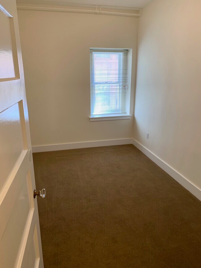 Foto del edificio - Warrington Apartments