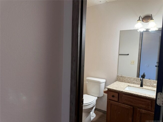 Foto del edificio - 2403 N Jay St