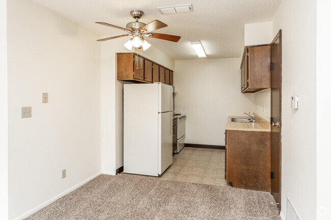 1BR, 1BA - 648 SF - Kimberly Club Apartments