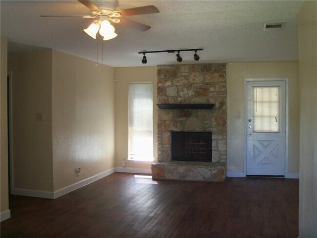 Building Photo - 1501 Ransom St