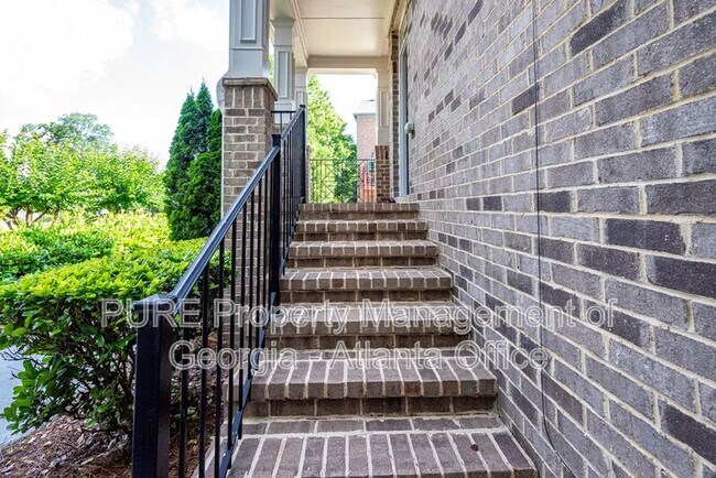 Building Photo - 13117 W Twin Alley