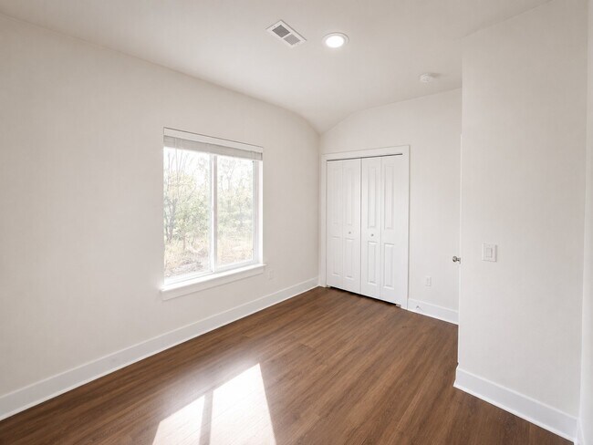 Foto del edificio - 2761 Gady Pines Dr