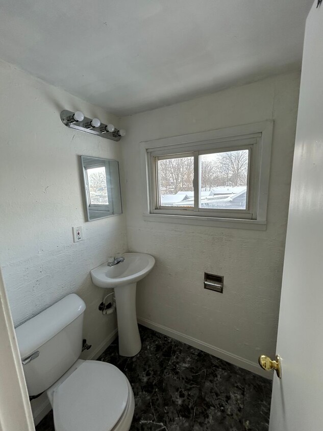 Foto del edificio - 706 E 34th St