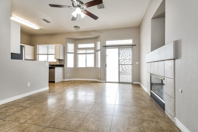 Foto del edificio - 2018 Annbriar Ave