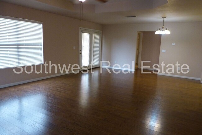 Foto del edificio - 2 bedroom 2 bath home.