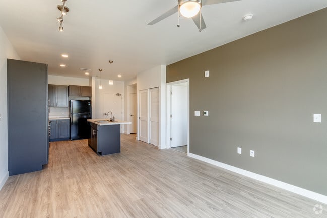 1BD, 1BA - 615 SF - Crossing Pointe North - Age 62+ Living