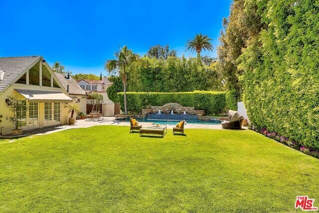 Primary Photo - 613 N Palm Dr