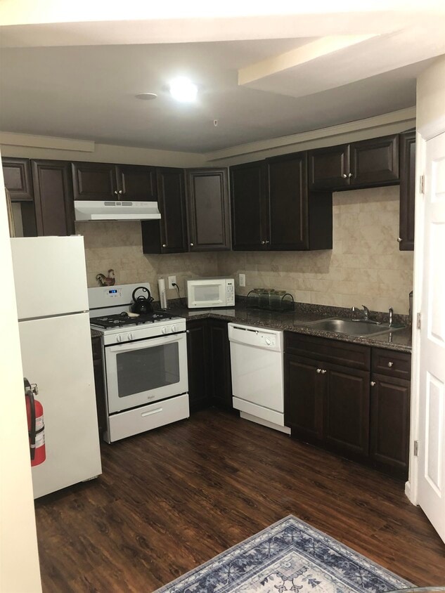 Foto principal - 5700 Broadway