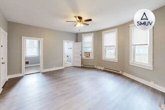 Building Photo - 15 E Overlea Ave