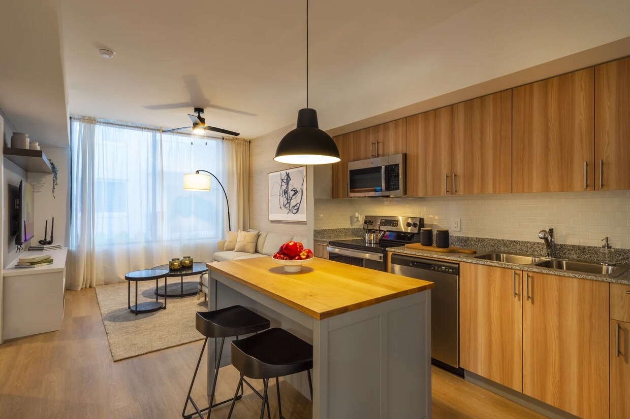 Foto principal - New 2 Bed Apt— 2 Months Free + $99 Move-In...