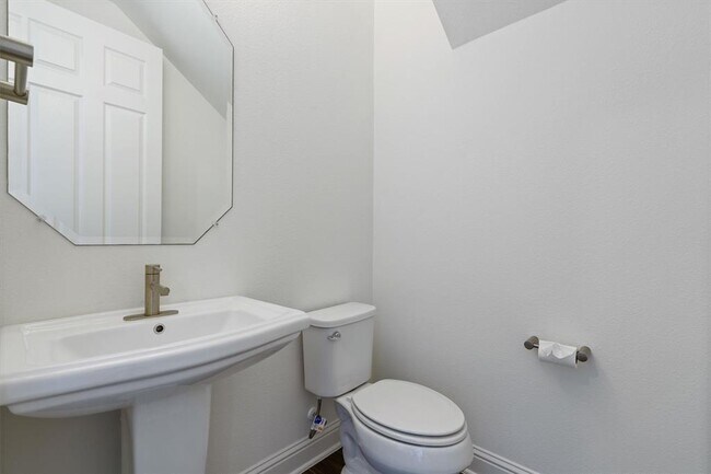 Building Photo - 7115 Calpe Dr