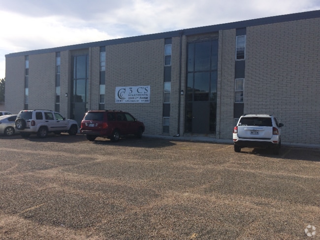 Building Photo - 2608 2nd Ave
