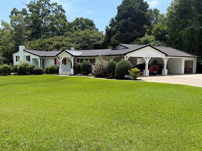 Foto del edificio - 405 Playground Rd