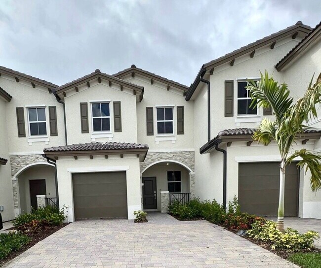 Foto del edificio - 2877 SE 24th Ave
