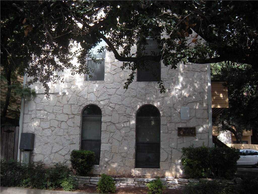 Primary Photo - K2146 - Nueces Corner #207