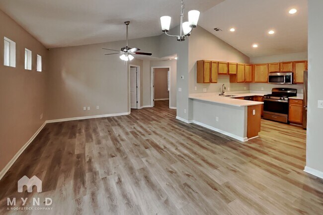 Foto del edificio - 6155 Smoke Ridge Ln