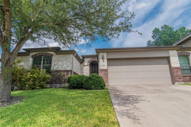 Building Photo - 2542 Ravenwood Dr
