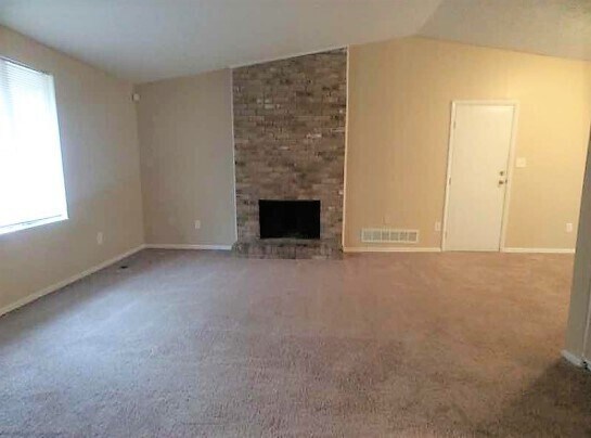 Foto del edificio - 2990 Forestside Ln