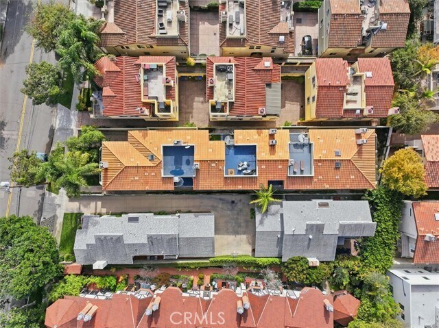 Foto del edificio - 233 S Irena Ave