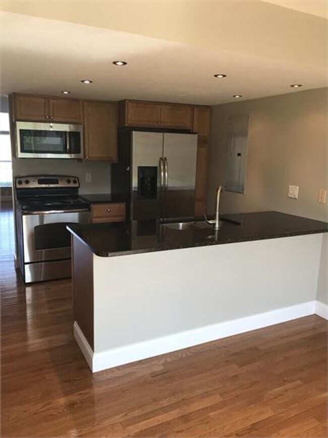 Foto del edificio - 108 Eagle Ridge Dr