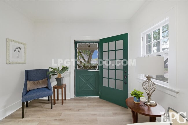 Foto del edificio - 1044 Hawk St