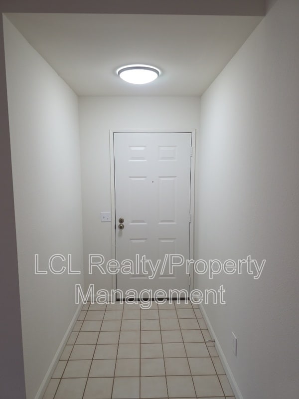 Foto del edificio - 28235 Encino Dr